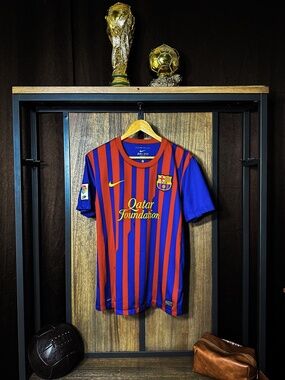 Barcelona 2011/12 Home Jersey – David Villa #7 – Nike Men’s Medium – MPN 419877-